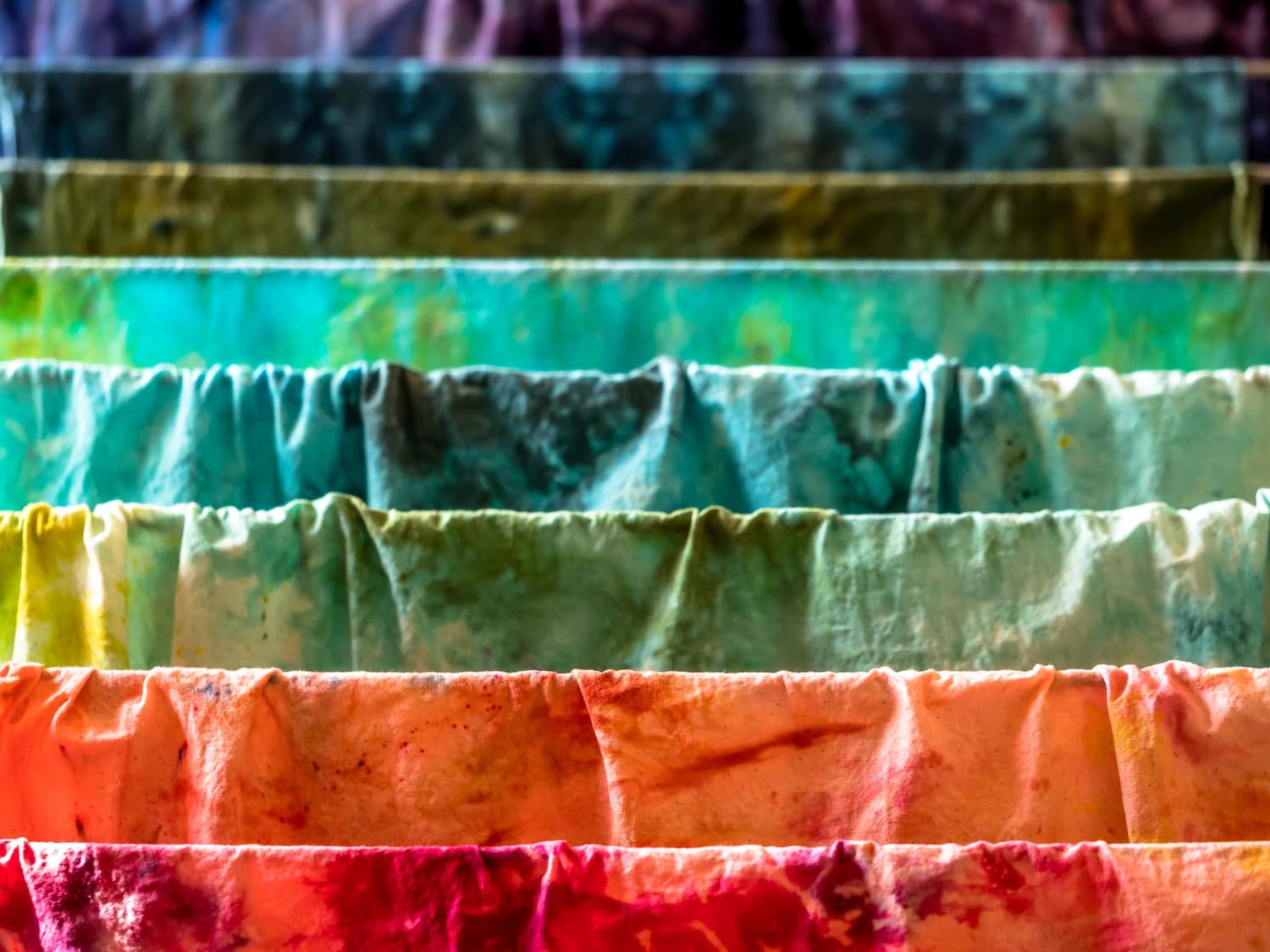 Fabric dyeing process